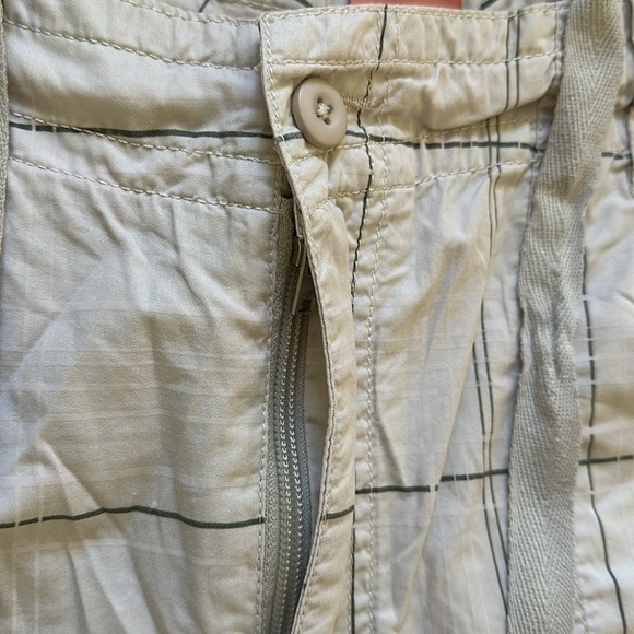 Nike Golf Shorts Off White/Gray PlaidCheck Pattern Zip Fly Hidden Adjustable Tie - Picture 5 of 11